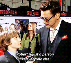 filthy-crown:  spidey-webbs:  Robert, your Tony is showing.  Is this what he was talking about he said “I love when 9 year olds tell me ‘you have no idea what you’re doing, do you?’