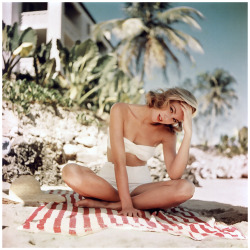 glamour:Grace Kelly in Montego BayPhoto: Howell Conant