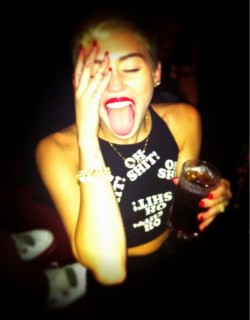 kendall-cyrus:  Miley Cyrus &amp; Kendall Jenner Blog