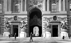 archimaps:  The Michaelertor at the Hofburg, Vienna 