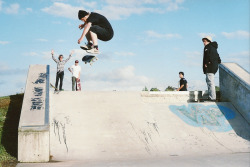 doyouhaveamexicanbaby:  Koby Murphy - Switch Flip (by Tony ‘t-bags’ Woodward) 