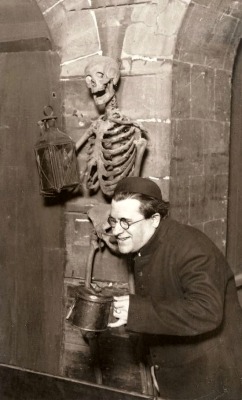 Cabaret de la terreur, boîte de nuit à Montmartre, Paris, 1930.
