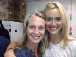 2damnfeisty:  loveistheessenceoflife:  litchfieldprisonblues:  The cast of Orange is the New Black spent today volunteering with Piper Kerman at a facility for children with parents in prison. I’m so impressed. This is so beautiful.  Awww  These women