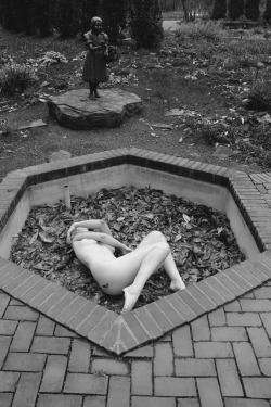 dianamsphotography:  &ldquo;Garden Statue&rdquo; Photographer - Diana M. SchenkelModel - Kelsey DylanPLEASE ALL NOTES INTACT SHOULD YOU CHOOSE TO REBLOG :) 