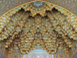 grandadofrad:vwillas8:  Islamic High Art Iran  instead of depicting god, islamic temples instead depict the intricacy&amp;all-encompassing beauty that god represents. just incredible. 