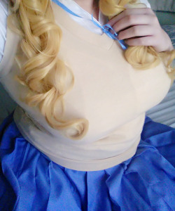 pepperkiyoko:  tsumugi from k-on!! Thanks to @catharsexxx for the wig!!! ^u^