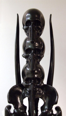 blackpaint20:  HR Giger’s Sculpture displayed at the HR Giger Exhibit in Valencia, 2007 and Hamburg, 2012
