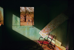 atoubaa:  Mali (1988) - Harry Gruyaert  