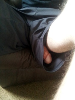 peeking-out-males:  dickslips:  Caught my roommate’s semi hanging out this morning while freeballing  Peeking Out MalesSpy on dicks… with no risk of being caught! 