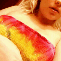 satanslittleangelbaby:  daddiesgirl6688846:  🌸🌸🌸🌸These titties 21 todayy! Hmu for 20$ snap, kik gfe or custom content!🌸🌸🌸🌸 ❤❤Follow&amp;&amp;reblog❤❤  Its my baby sisters bday! Go spoil her!