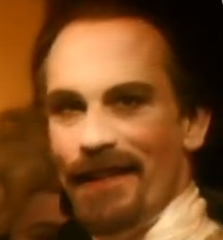 john malkovich was in this annie lennox video and it took me like thirty thousand years later to realize it. what the fuck.