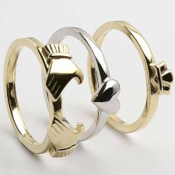 jeanrosewriter:  The Claddagh ring (Irish: fáinne Chladaigh) is a traditional Irish ring given which represents love, loyalty, and friendship (the hands represent friendship; the heart represents love; and the crown represents loyalty).