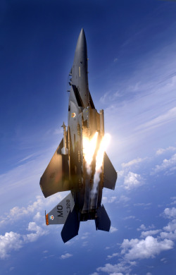 rocketumbl:  F-15E 