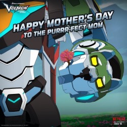 shiros-eyes:  can you imagine, being Colleen Holt and getting this on mother’s day with just a “-Love Katie” at the bottomher first thought wouldn’t even be “oh katie is alive” it would be “wtf?? since when does katie go outdoors much