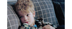 mariethephangirl:  howellxlester:  jarring:  love actually (2003) - the maze runner (2014)    #HE WAS 13 IN LOVE ACTUALLY IM GONNA SCREAM#HE LOOKS ABOUT 5  do you mean to tell me that the toddler in the top gif is 13 years old    what the fuck