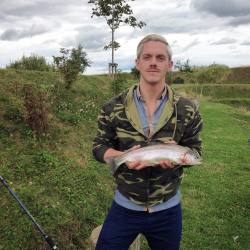 j-meallen:  I had to catch my own dinner yesterday - I felt guilty !!! #HuntingShootingFishing #RainbowTrout #Fishing #Ireland #Kildare  trouser trout + actual trout = top hero