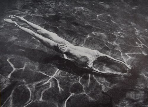 beyond-the-pale:   Swimming Underwater, 1917  -  André Kertész  