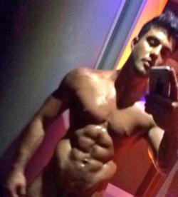 sanalejox:  @Rogan_OConnor from @TheDreamboys and @mtvex… well he is #Hot!    Rogan O’Connor