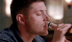 phoenix-is-so-done:  lil-nerdy-dude-with-wings:  lil-nerdy-dude-with-wings:  lookatthesefreakinghipsters:  Can we talk about the fact that Dean drank an entire 26er of hard liquor and was not only still cogent, but went out and drank more alcohol at the