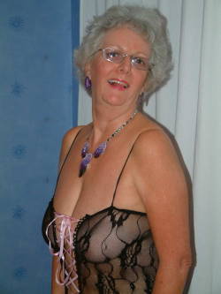 No-one can make lingerie smolder like an older woman&hellip; :-b&hellip;