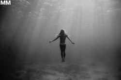fuzzyimages:  morganmaassen:  Coco Ho​ for the ESPN Body Issue, adrift in the sea…  ethereal. 