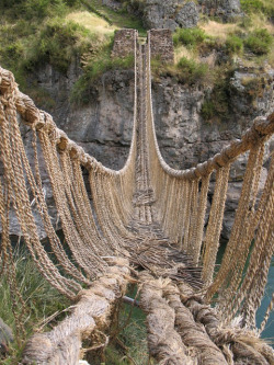 visitheworld:  Inca’s heritage, Q’eswachaka Hanging Bridge / Peru (by travel peru).