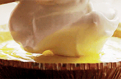pinkheartsandsparkledreams:  Lemon meringue pie