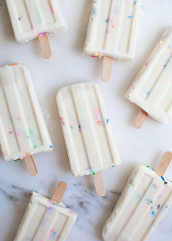 foodffs:  Funfetti Cake Batter Popsicles Really nice recipes. Every hour. Show me what you cooked! 