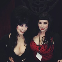 jennavalentine:  Everything is great in life when Elvira tells you you’re pretty and have great cleavage. 