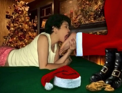 gankerry:  No more cookies for Santa Slave Pia always made cookies for Santa but never got presents for her under the tree. So this year she decided to wait for Santa, take his boots off and give Santaâ€™s tired and sweaty feet a special tongue massage