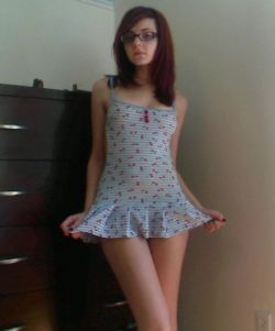 trannyshemaletraps:  Visit ladyboy dating site tranny hunter and sarah palin shemale  She is hot ! what a beauty ;) 