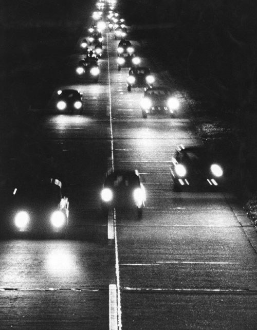 casadabiqueira:  Autobahn bei Nacht [Motorway at night]  Peter Keetman, 1956