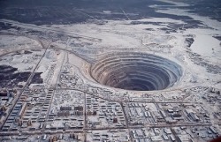 anationalphenomenon:  javariscrittenton:anationalphenomenon:this is my favorite giant hole: the Kola Superdeep Borehole, a giant hole in the Pechengsky District of the Kola Peninsula in Russia. the entire point of this giant hole was to see how far down