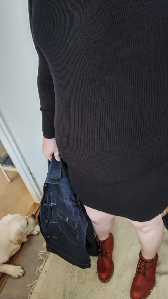 amaranthdesires:amaranthdesires:I wanna go on a date. Todays ootd was to good not to be coming along and date a cutie@saff81 nothing too special but nice considering end of November 😘