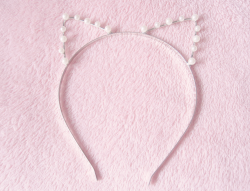 molangg:  kitty ears headband review | sponsored by Brave  Read More 