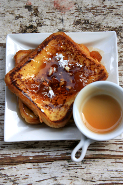 verticalfood:  Bellini Jam Crushed Almond French Toast (by Holly Green)