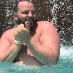 whatsupdanny:Sometimes the best look is just to be relaxed. You deserve it to yourself to take a break when you need it in life. This summer let your belly see the sun. You deserve it.  (at Atlantis Bahamas)