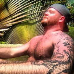 aussiegrunt:  I was gonna leave the resort’s mountain #jacuzzi but they started playing #Jolene and the best of #DollyParton so this homo settled in with bubbles in the sun #livingthedream #isuckedalotofcocktogetwhereiam (at The Village Resort And Spa)