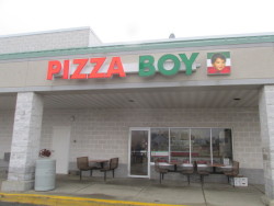 bluedragonkaiserplus:  big-ol-butt:  my boy, my beautiful pizza boy  “See ya at the bottom, pizza boy!” 