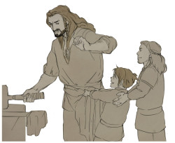 kaciart:  kaciart: hydecodesigns said: Thorin engaging in some Bitter Smithing, all serious-like, while wee!Fili and Kili are goofing off trying to distract him. -OR- Thorin as Bilbo leaves to scout out Smaug the first time—super worried but proud