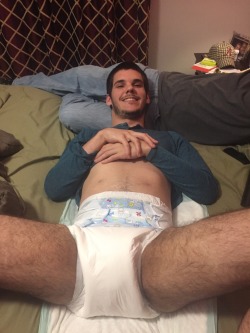 kevinleethelittle:  Super soggy baby. Yay for changes!  HOT diapered man.