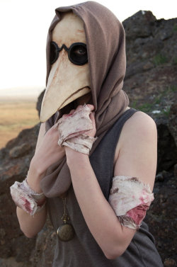 cute-thangsss:  The plague doctor mask was worn as protection from the plague. Many  doctors believed that the plague was passed through scent, filling the  tip of the beak with herbs and perfumes to prevent themselves from  catching it. Unfortunately,