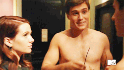 famousmeat:  Michael J. Willett &amp; Cameron Moulène in bisexual threesome with Katie Stevens on Faking It 