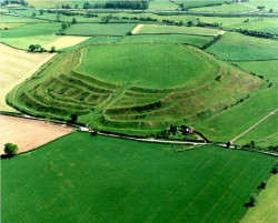 archaicwonder:  Old Oswestry Hill Fort, Shropshire, EnglandOld Oswestry is one of Britain’s most spectacular and impressive early Iron Age hill forts in the Welsh Marches near Oswestry. It remains one of the best preserved hill forts in the UK. Built
