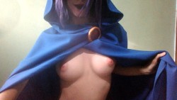 fucking-sexy-cosplay:  Raven (Teen Titans) Cosplay (source) 