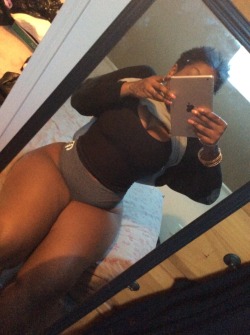 lebritanyarmor:  when can I start considering myself ” slim thick ” . cause that waist is amazing 😍