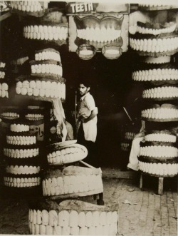 Teeth Displays - Berkó Ferenc: Fogászat, Bombay, 1939.
