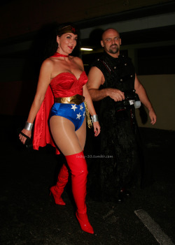 Oct 2009Myrtle Beach, SCSome older Wonder Woman costume pics