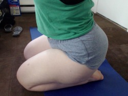 omganniephanny:  I just took up Pilates. So far so good!   love the butt