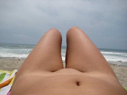 Selfie thigh gap nude